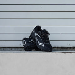 Mens Saucony ProGrid V2 (Black/Silver)