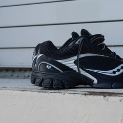 Mens Saucony ProGrid V2 (Black/Silver)