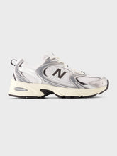 New Balance 530 Sneakers | Silver Metallic/Black Cement