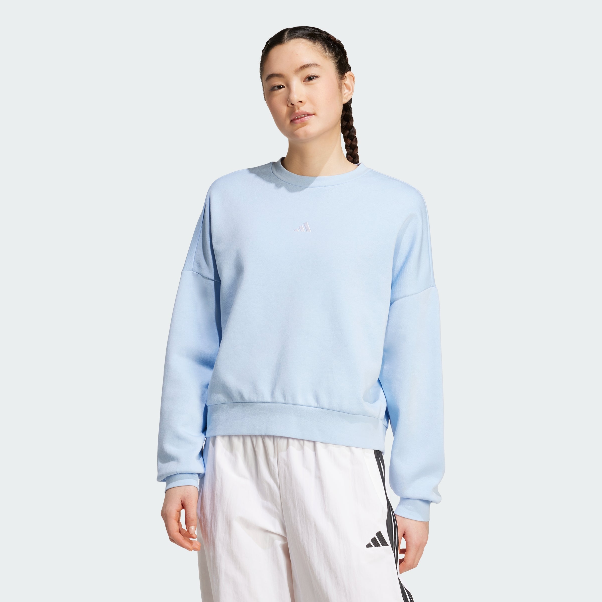 Women's Essentials Small Logo Feelcozy Sweatshirt