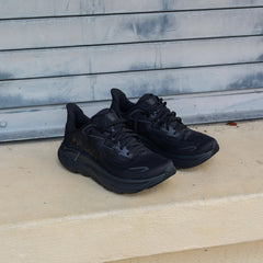 Mens HOKA Clifton 10 (Black/Black)