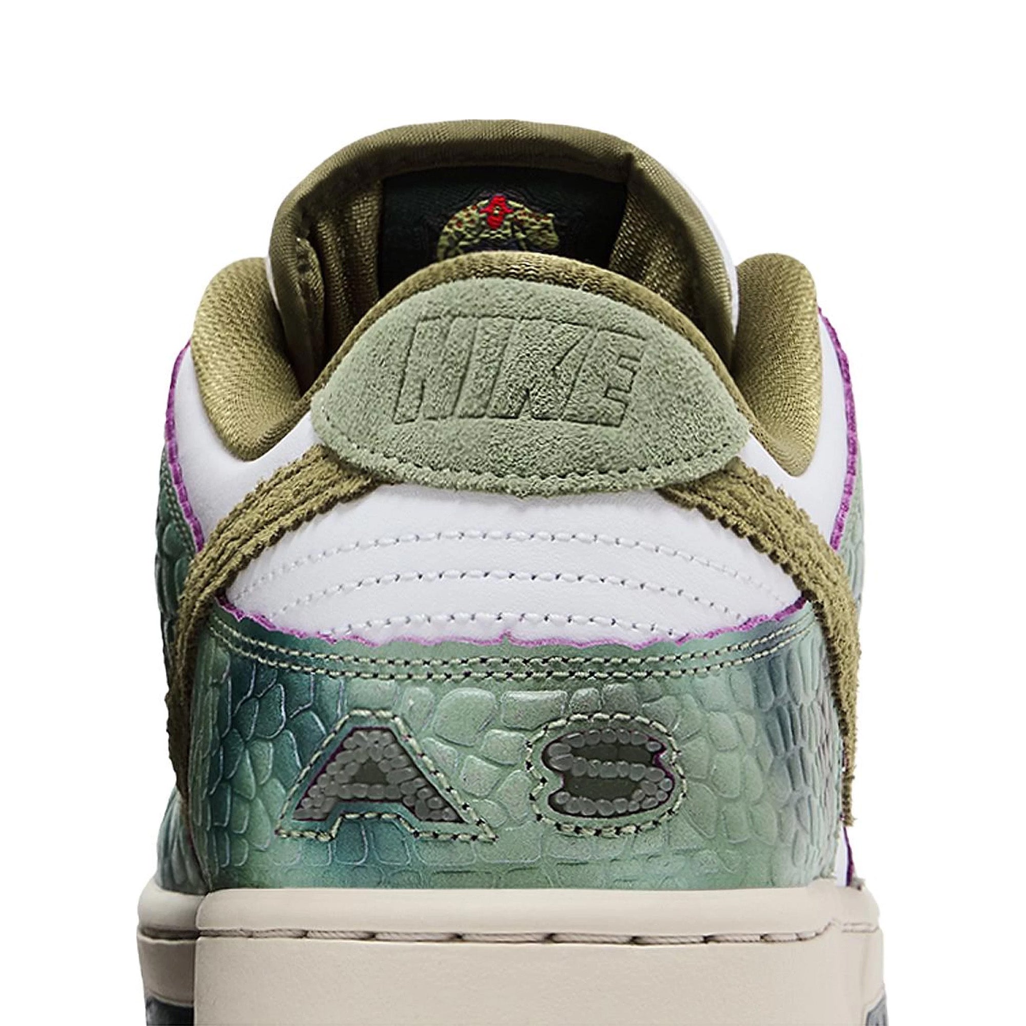 SB Dunk Low Alexis Sablone 'Chameleon' (2024)
