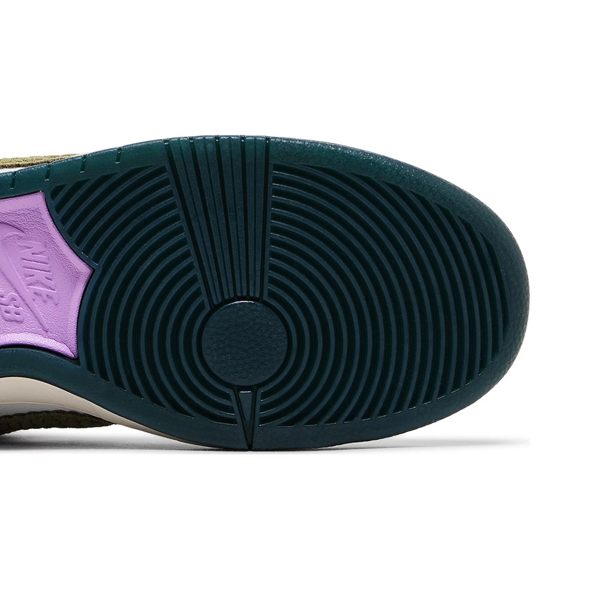 SB Dunk Low Alexis Sablone 'Chameleon' (2024)