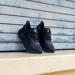 Mens HOKA Clifton 10 (Black/Black)