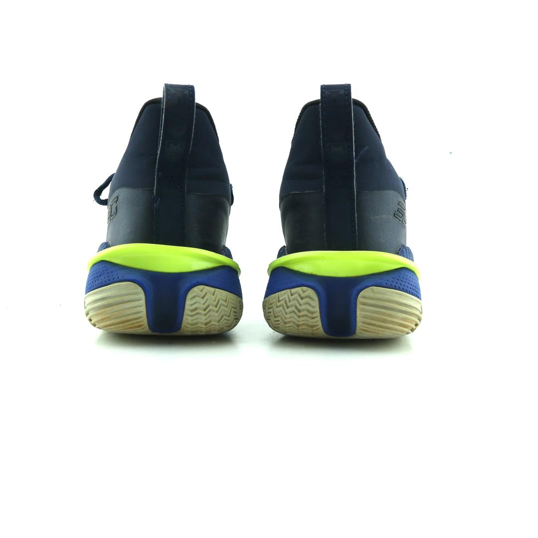 CURRY 7 BIG