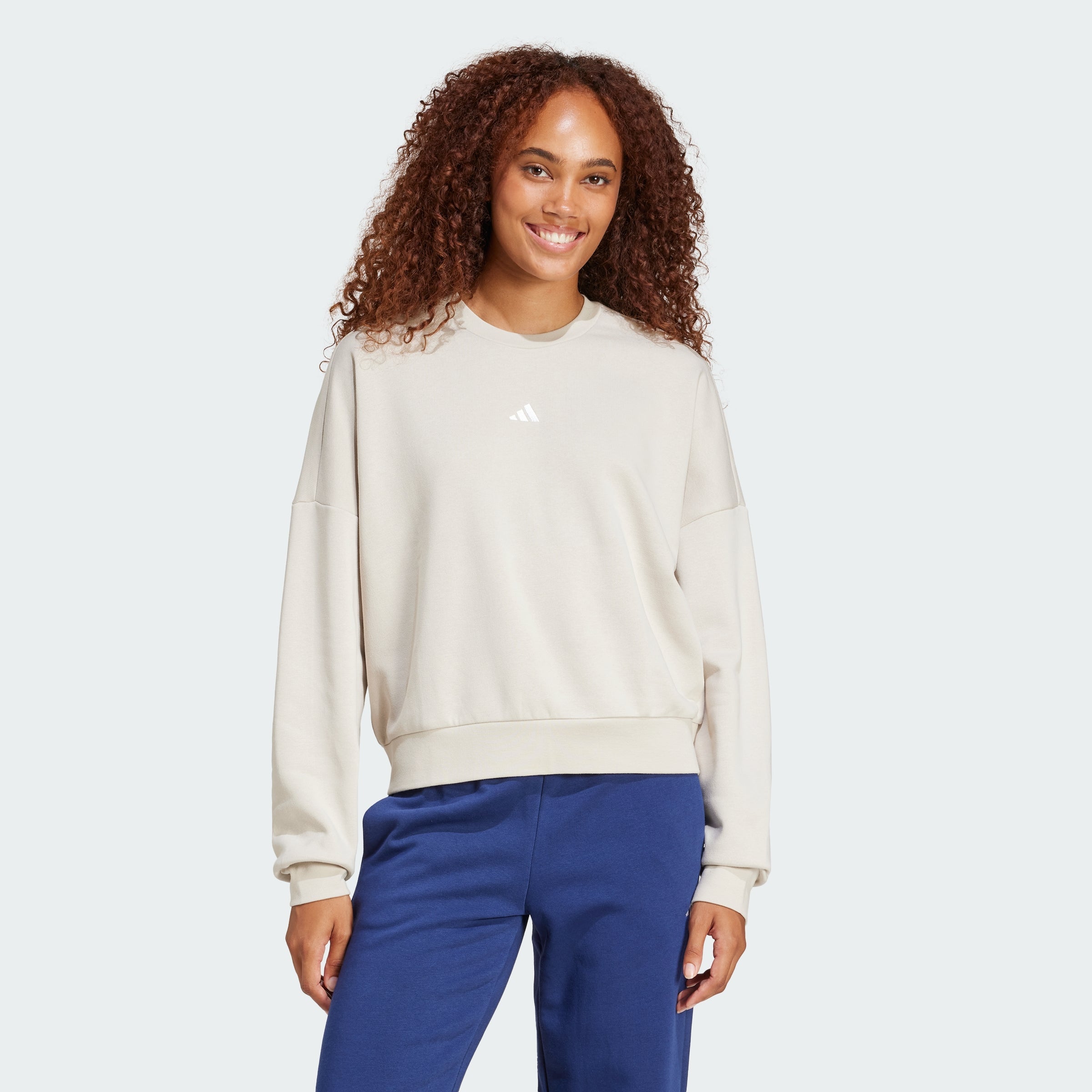 Women's Essentials Small Logo Feelcozy Sweatshirt