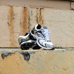 Mens Saucony ProGrid Triumph 4  (Gold/Chrome)