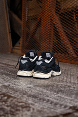 Mens Saucony OG ProGrid Omni 9 (Black/Cream)