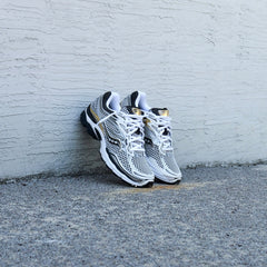 Mens Saucony ProGrid Omni 9 (Silver/Gold)