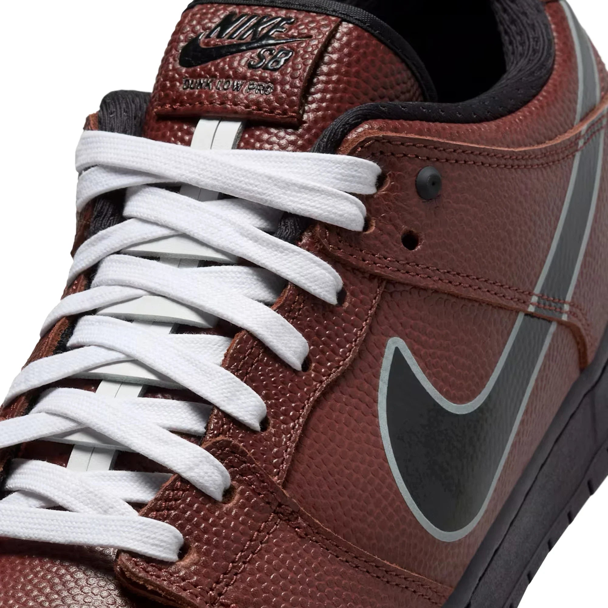 SB Dunk Low 'Limosine Skateboards' (2025)