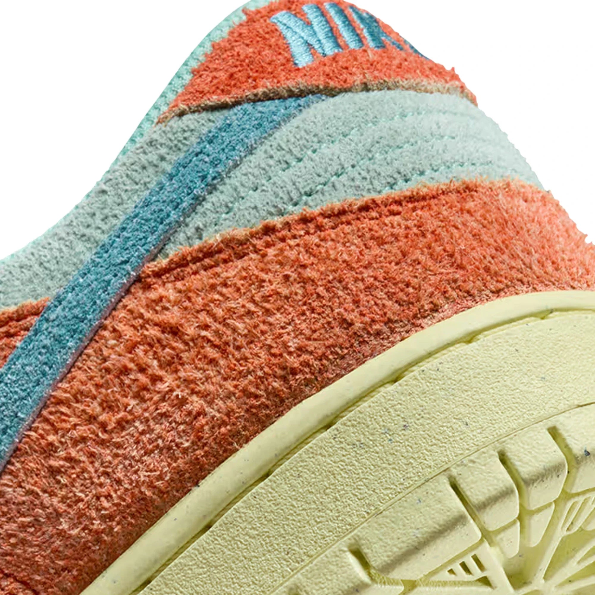 SB Dunk Low 'Orange Emerald Rise' (2023)