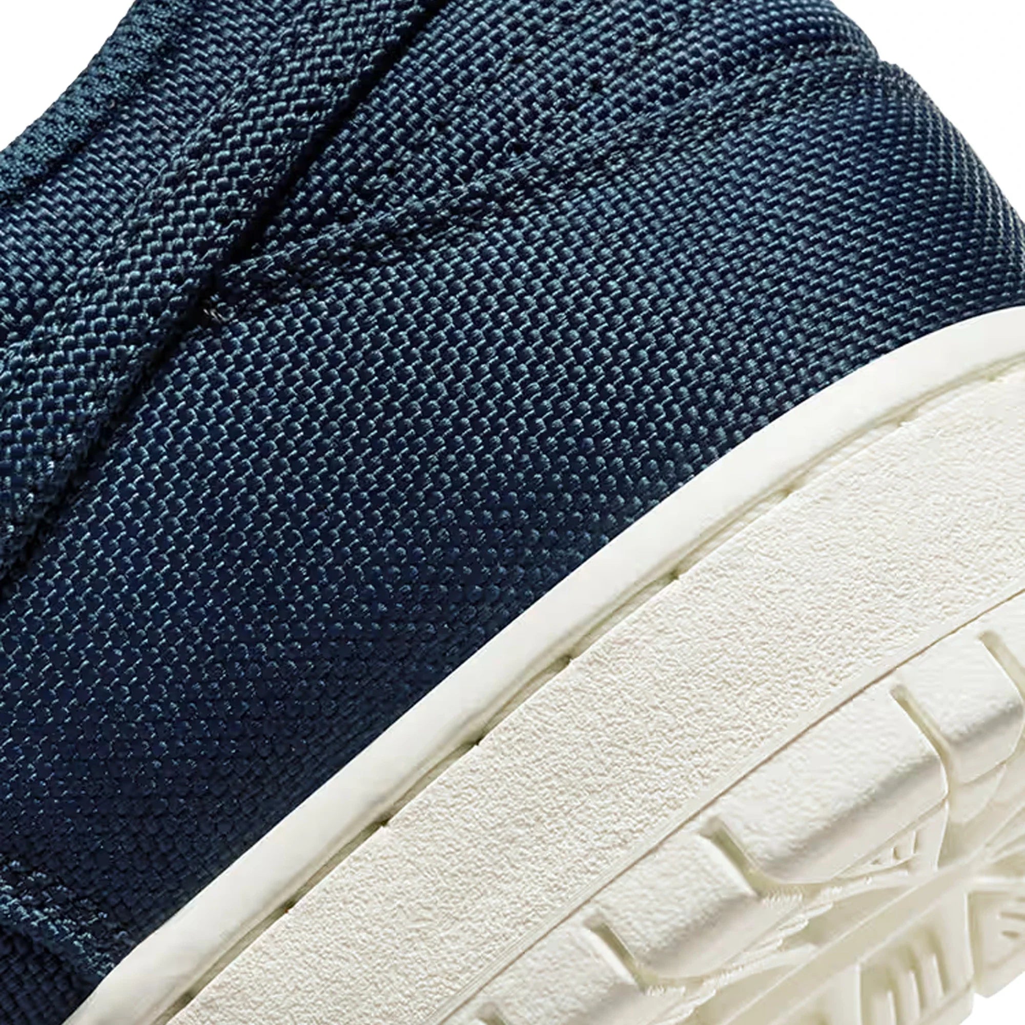 SB Dunk Low Pro PRM '90s Backpack' (2023)