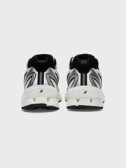 Banlieue The Runner+ Sneakers | White/Metallic Silver