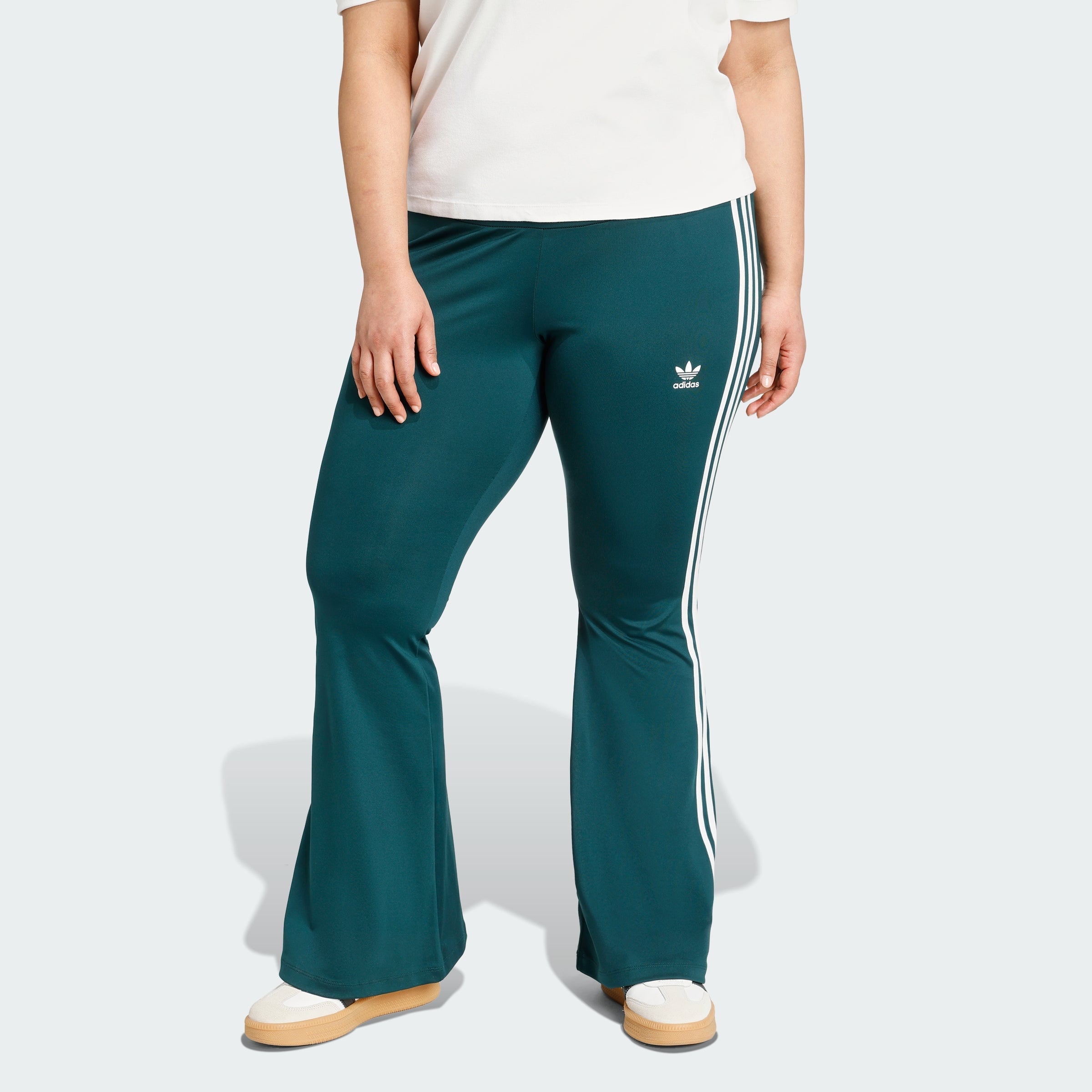 Women's Adicolor Flared Leggings (Plus Size)