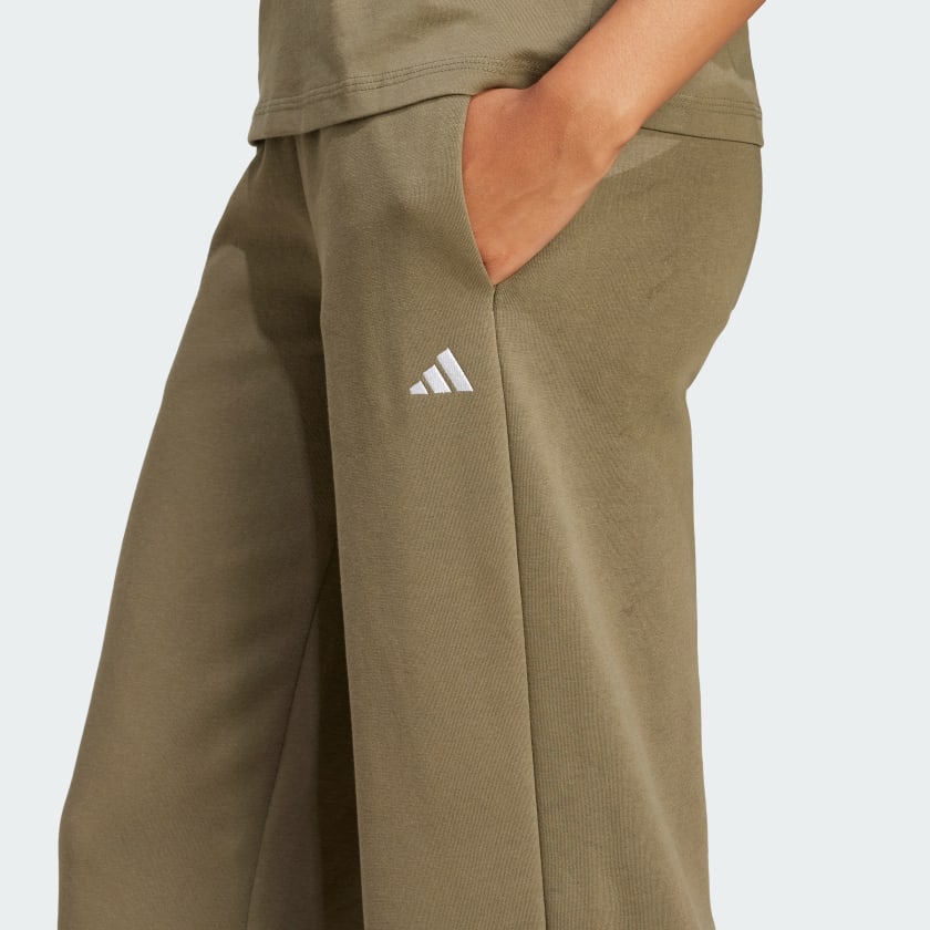 Women's Essentials Small Logo Feel Cozy Open-Hem Pants